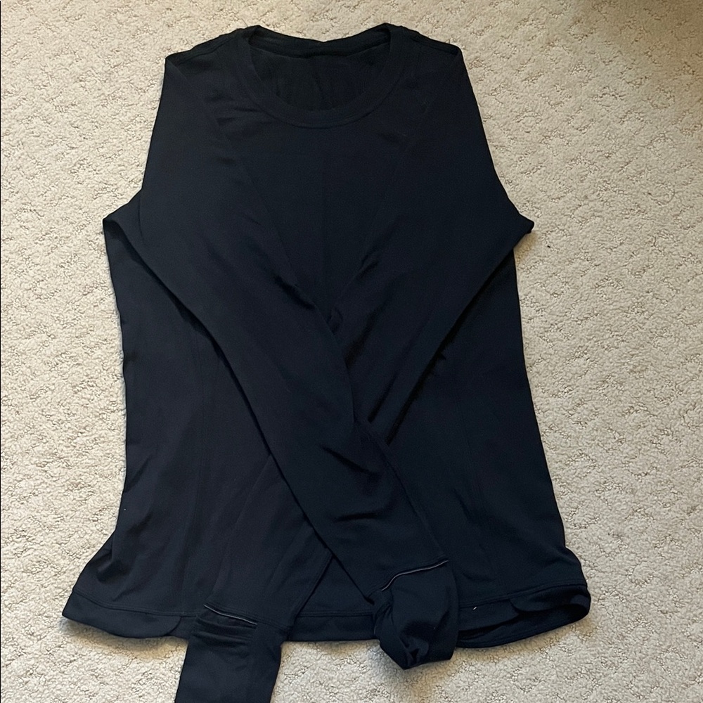 Thick black lululemon workout top - black long sleeve
